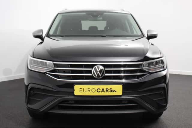 Volkswagen Tiguan (2022) thumbnail 4