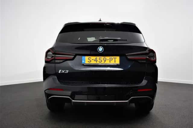 BMW iX3 (2023) thumbnail 3