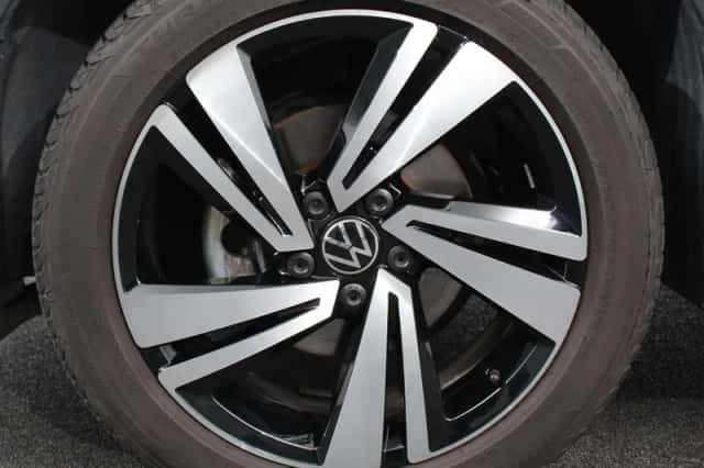 Volkswagen T-Roc (2025) thumbnail 2