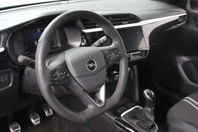 Opel Corsa (2024) thumbnail 3