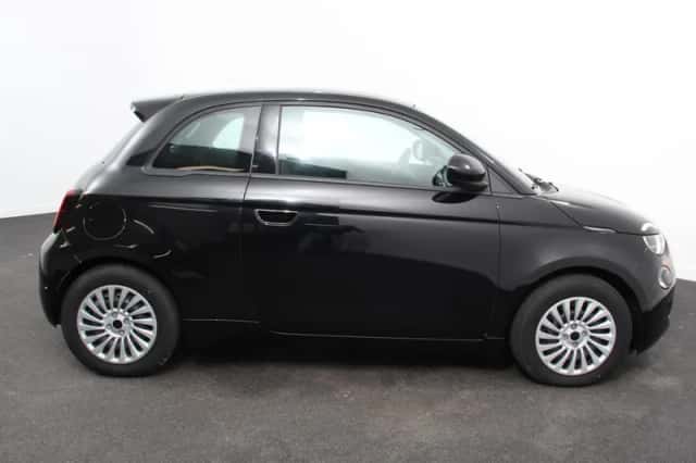 Fiat 500e (2023) thumbnail 6