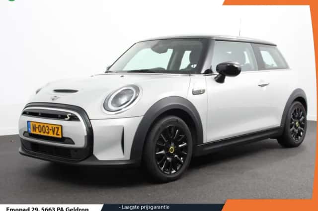 MINI Electric (2022) thumbnail 1