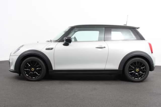 MINI Electric (2022) thumbnail 5