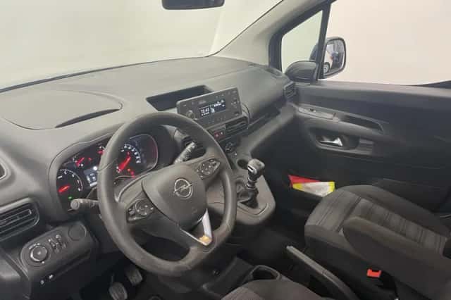Opel Combo (2020) thumbnail 2