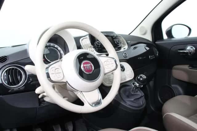 Fiat 500 (2019) thumbnail 2