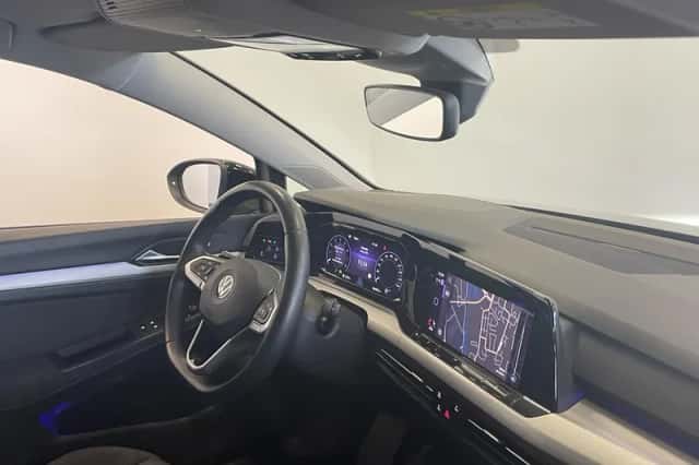 Volkswagen Golf (2021) thumbnail 6
