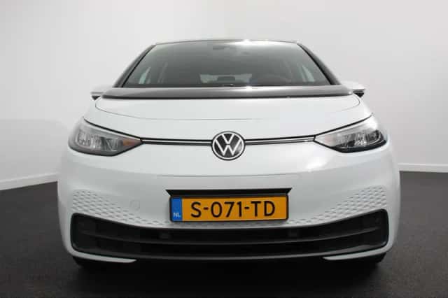 Volkswagen ID.3 (2023) thumbnail 5