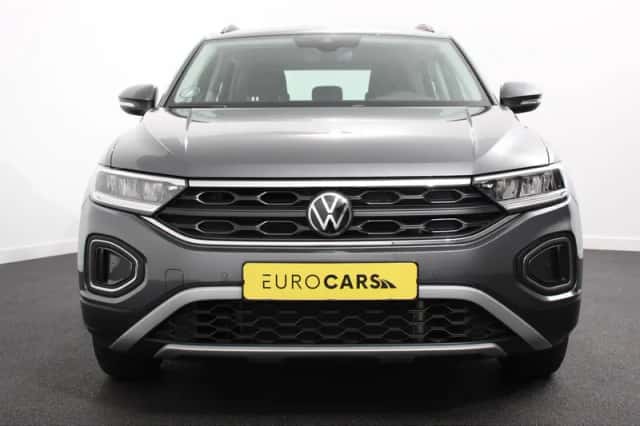 Volkswagen T-Roc (2022) thumbnail 2