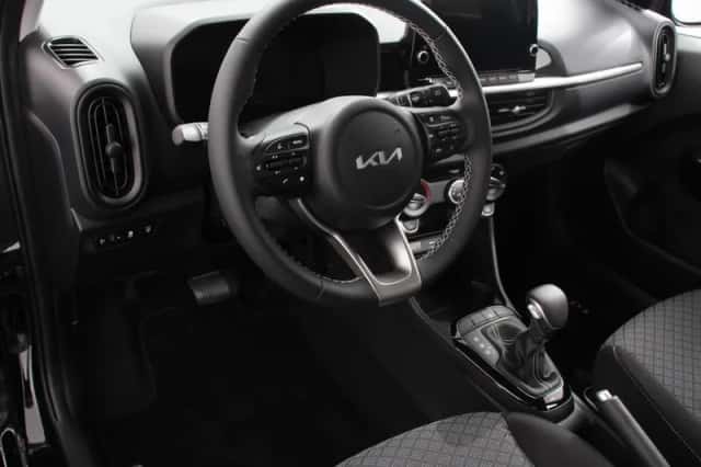 Kia Picanto (2025) thumbnail 2