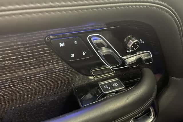 Land Rover Range Rover (2019) thumbnail 32