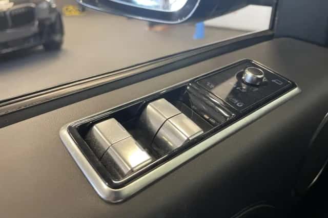Land Rover Range Rover (2019) thumbnail 33