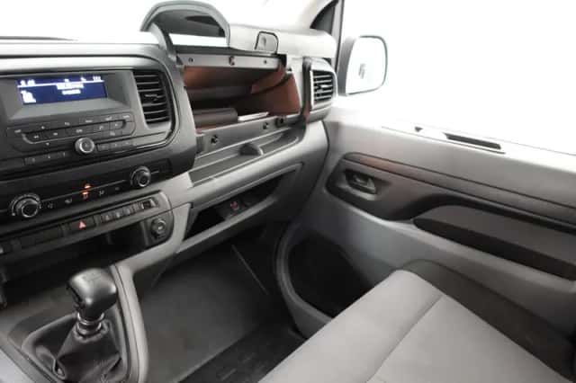 Opel Vivaro (2020) thumbnail 19