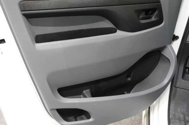 Opel Vivaro (2020) thumbnail 10