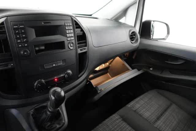 Mercedes-Benz Vito (2017) thumbnail 18