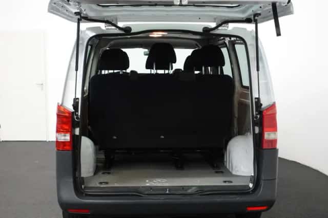 Mercedes-Benz Vito (2017) thumbnail 3