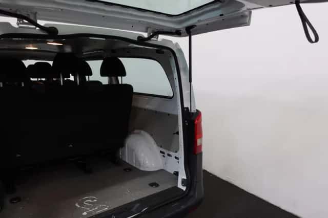 Mercedes-Benz Vito (2017) thumbnail 23