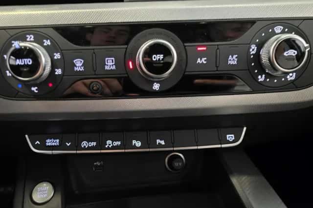 Audi A4 (2020) thumbnail 20