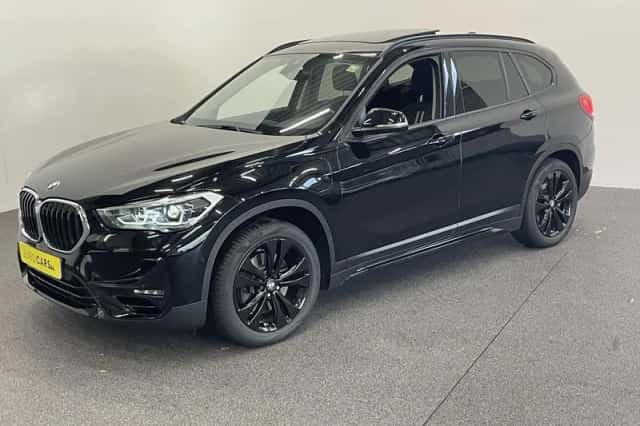 BMW X1 (2021) thumbnail 3