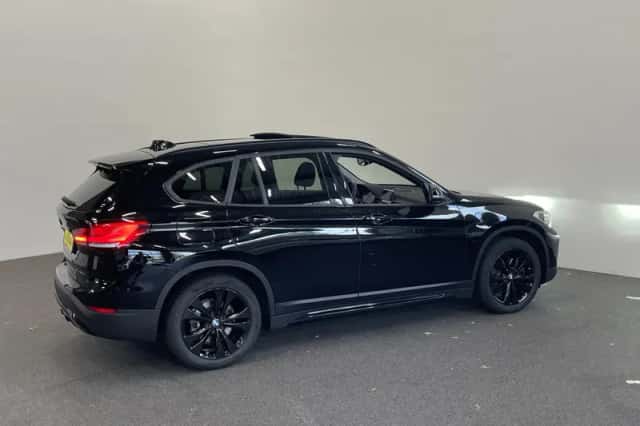 BMW X1 (2021) thumbnail 4