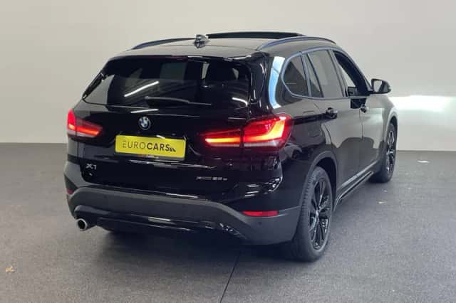 BMW X1 (2021) thumbnail 6