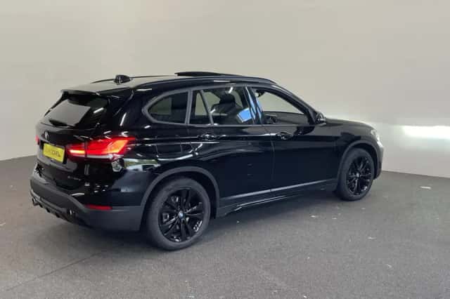 BMW X1 (2021) thumbnail 8