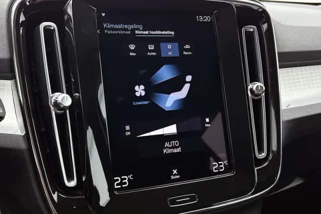 Volvo XC40 (2021) thumbnail 23