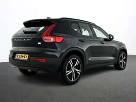 Volvo XC40 (2021) thumbnail 4