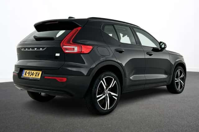 Volvo XC40 (2021) thumbnail 4