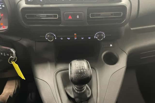 Opel Combo Life (2020) thumbnail 18