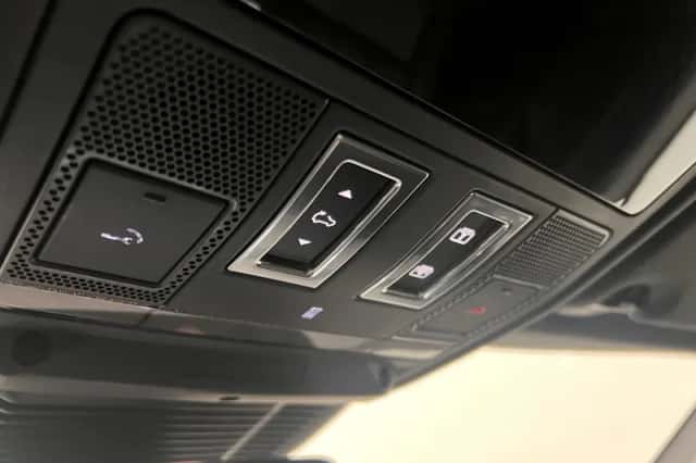 Land Rover Range Rover Evoque (2023) thumbnail 22