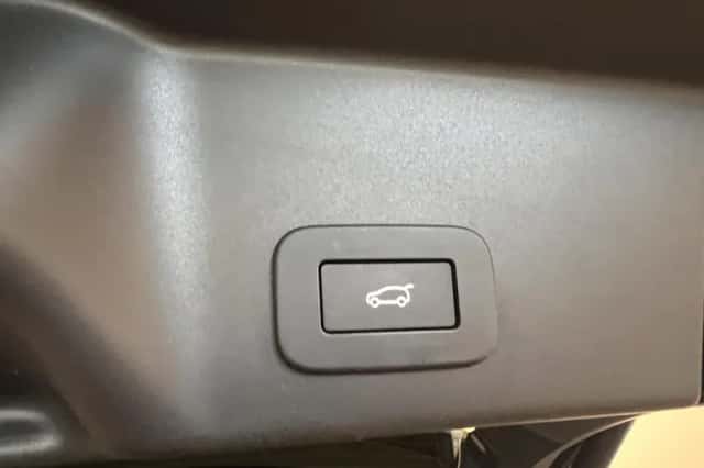 Land Rover Range Rover Evoque (2023) thumbnail 33