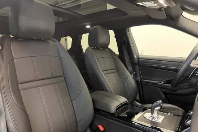 Land Rover Range Rover Evoque (2023) thumbnail 9