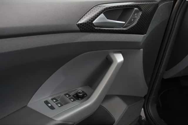 Volkswagen T-Cross (2021) thumbnail 11