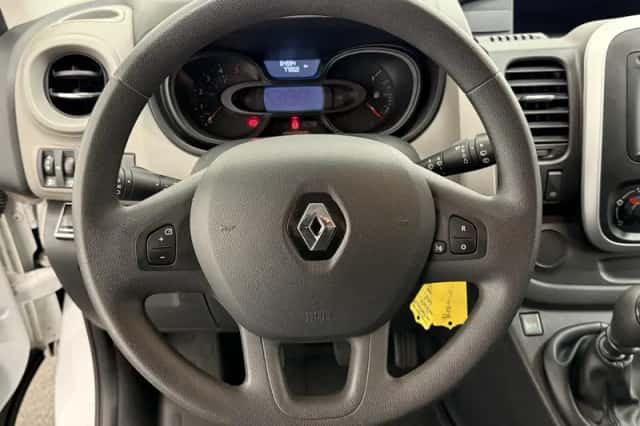 Renault Trafic (2019) thumbnail 19