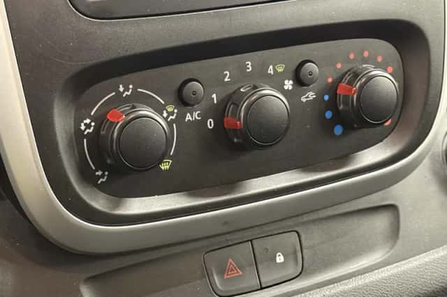 Renault Trafic (2019) thumbnail 26