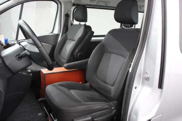 Renault Trafic (2018) thumbnail 2