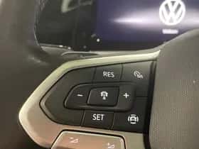 Volkswagen Golf (2023) thumbnail 17