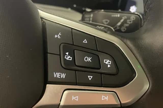 Volkswagen Golf (2023) thumbnail 18