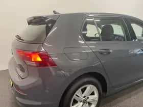 Volkswagen Golf (2023) thumbnail 5