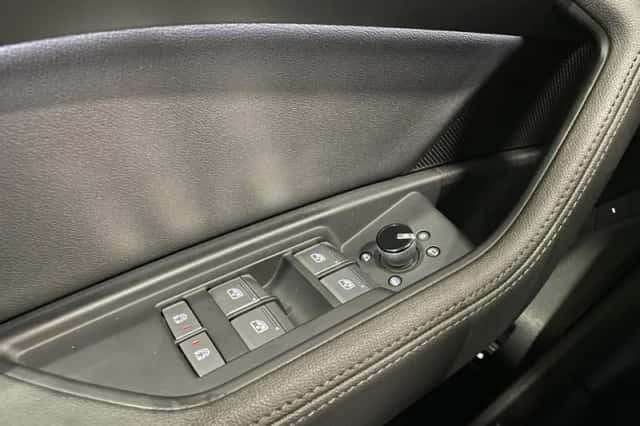 Audi e-tron (2020) thumbnail 17