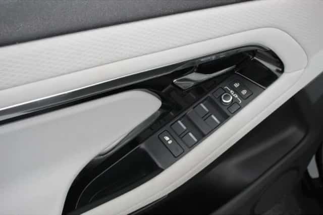 Land Rover Range Rover Evoque (2021) thumbnail 13