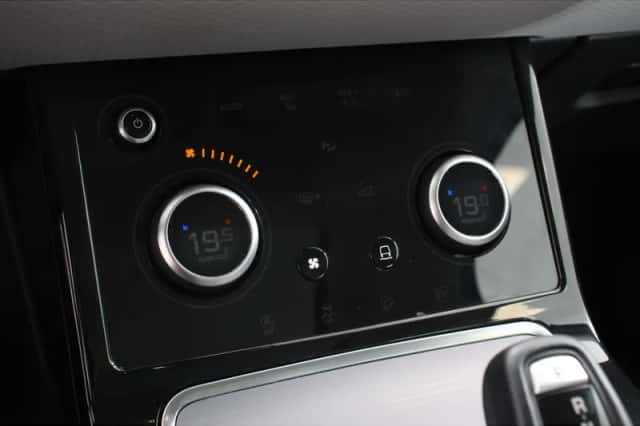 Land Rover Range Rover Evoque (2021) thumbnail 15