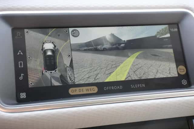 Land Rover Range Rover Evoque (2021) thumbnail 24