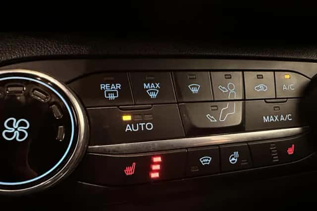 Ford Fiesta (2020) thumbnail 17