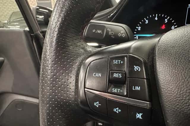 Ford Fiesta (2020) thumbnail 19