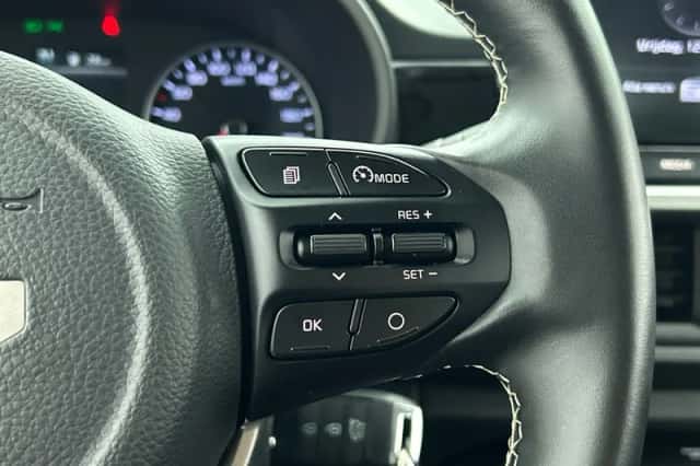 Kia Picanto (2023) thumbnail 6