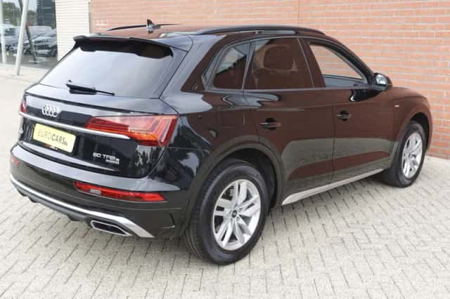 Audi Q5 (2022) thumbnail 10