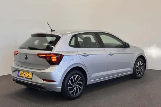 Volkswagen Polo (2022) thumbnail 9
