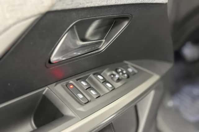 Peugeot 5008 (2025) thumbnail 26