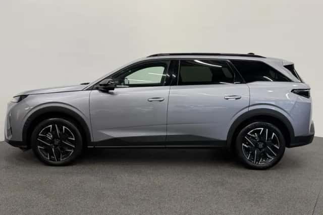 Peugeot 5008 (2025) thumbnail 4